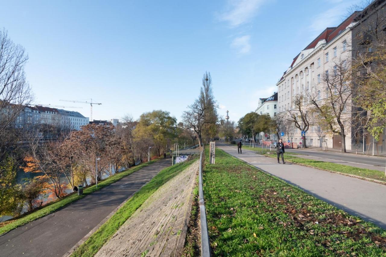 An Der Donau, 10 Minuten Ins Zentrum, Klimaanlage Wina Bagian luar foto